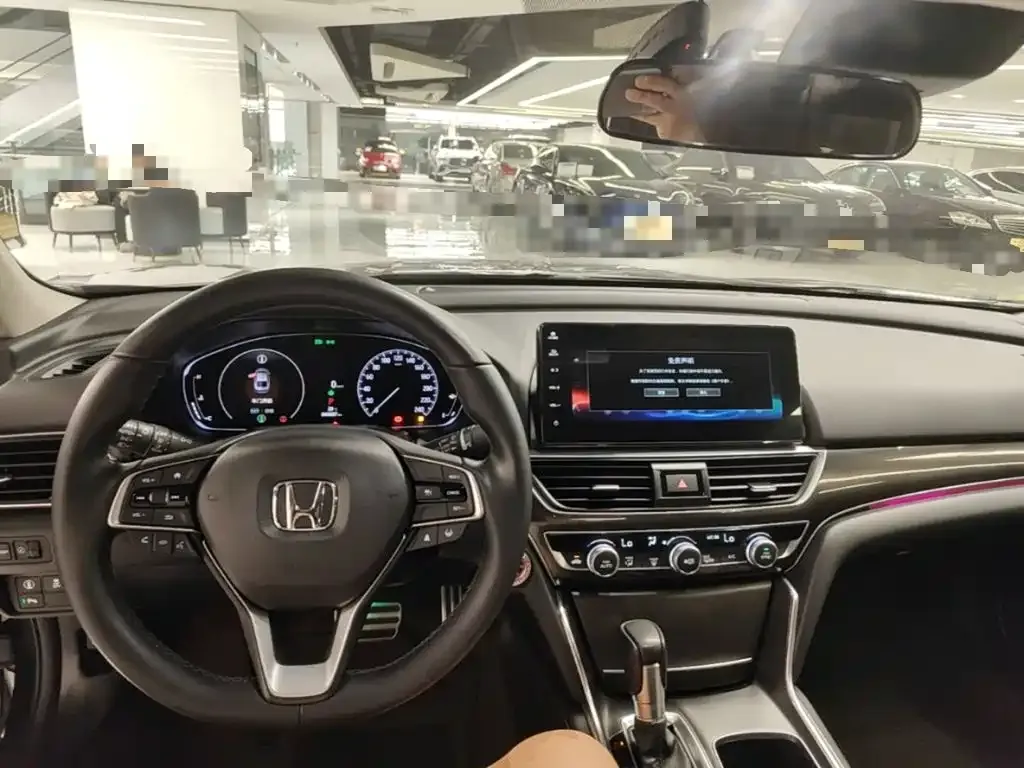 Honda Accord — фото 6
