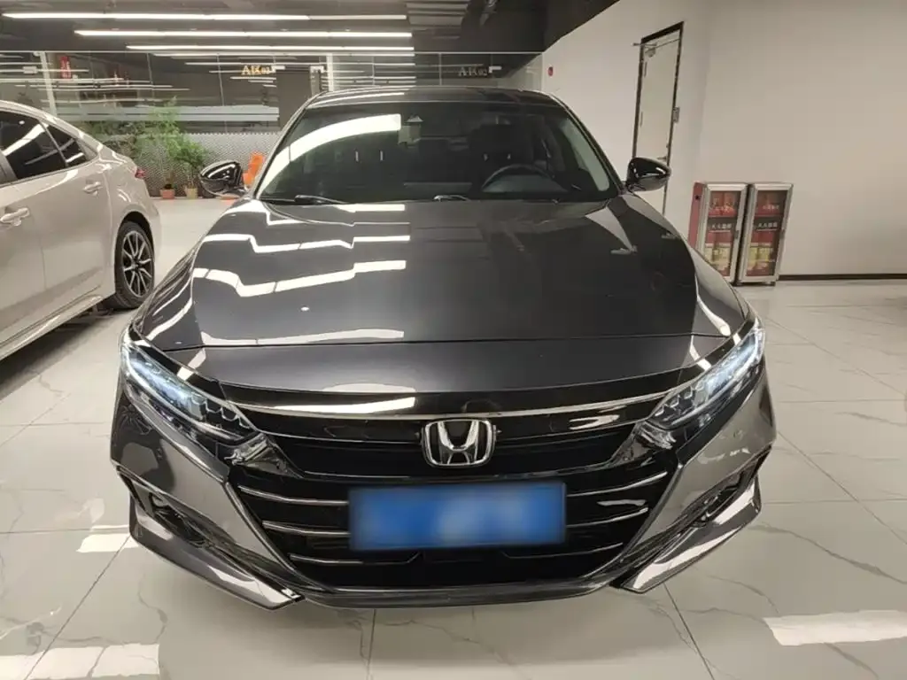 Honda Accord — фото 7