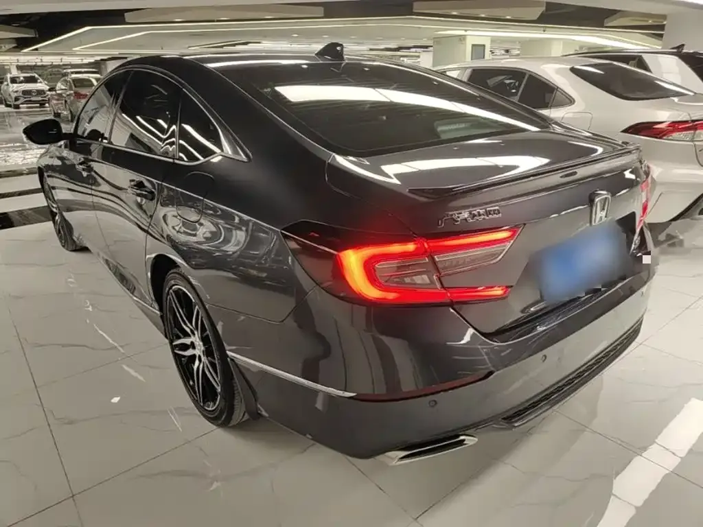 Honda Accord — фото 5