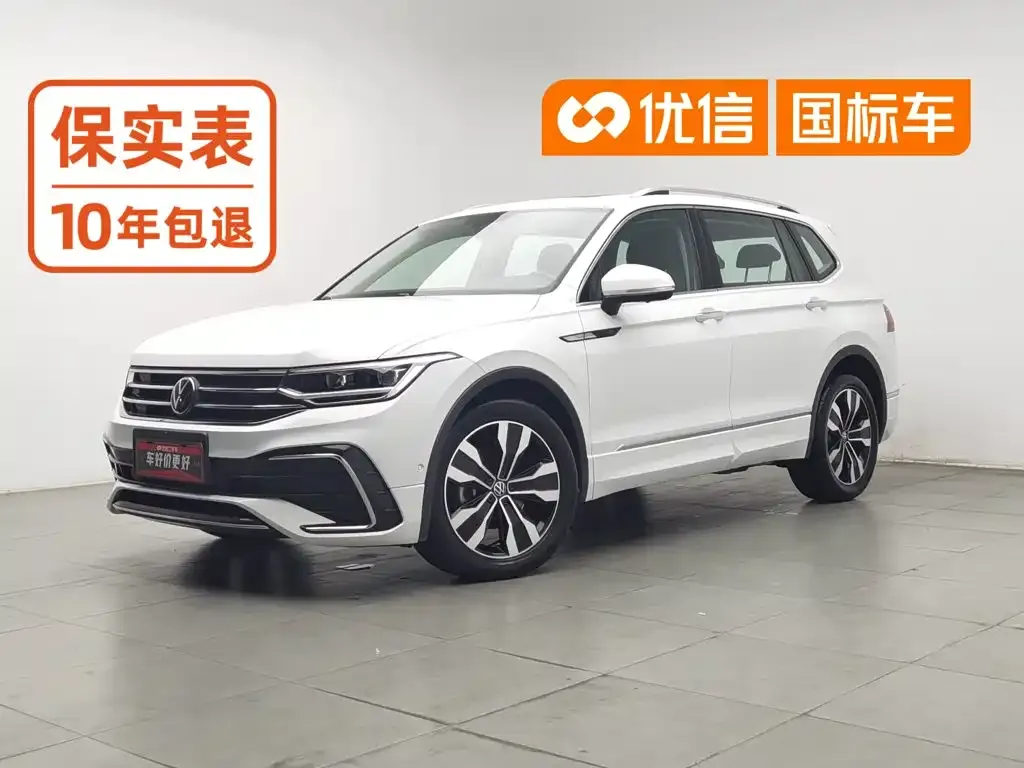 Volkswagen Tiguan L — фото 1