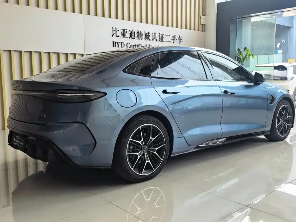 BYD Seal — фото 3
