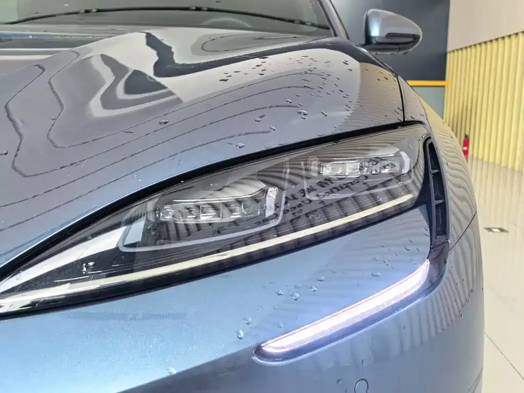 BYD Seal — фото 8