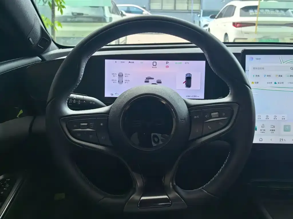 BYD Seal — фото 10