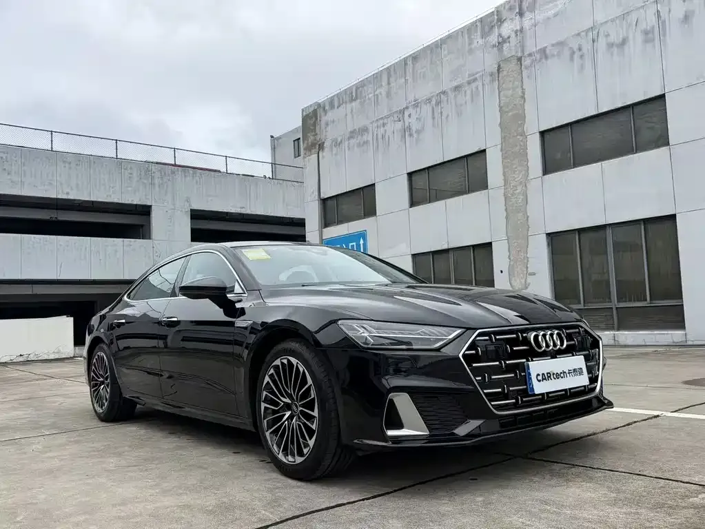 Audi A7L — фото 2