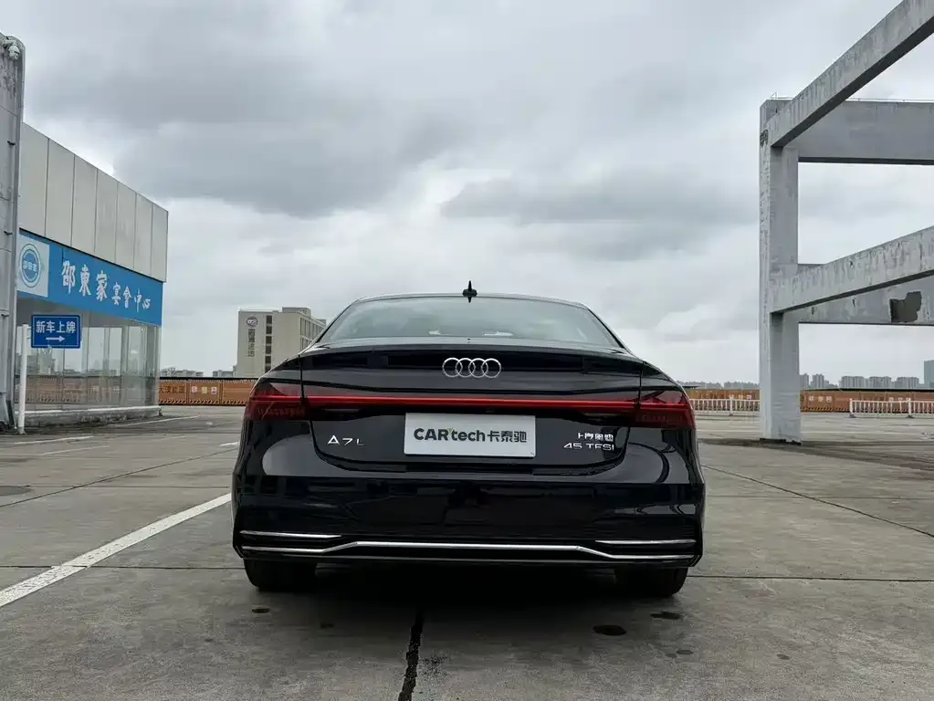 Audi A7L — фото 9