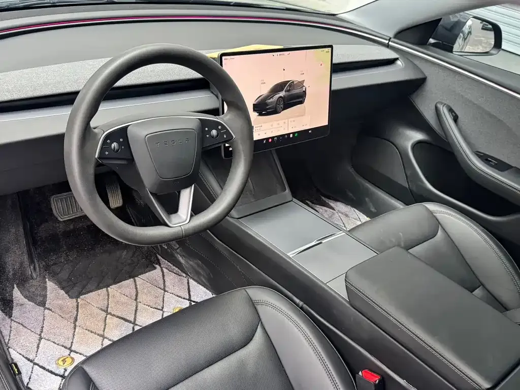 Tesla Model 3 — фото 9