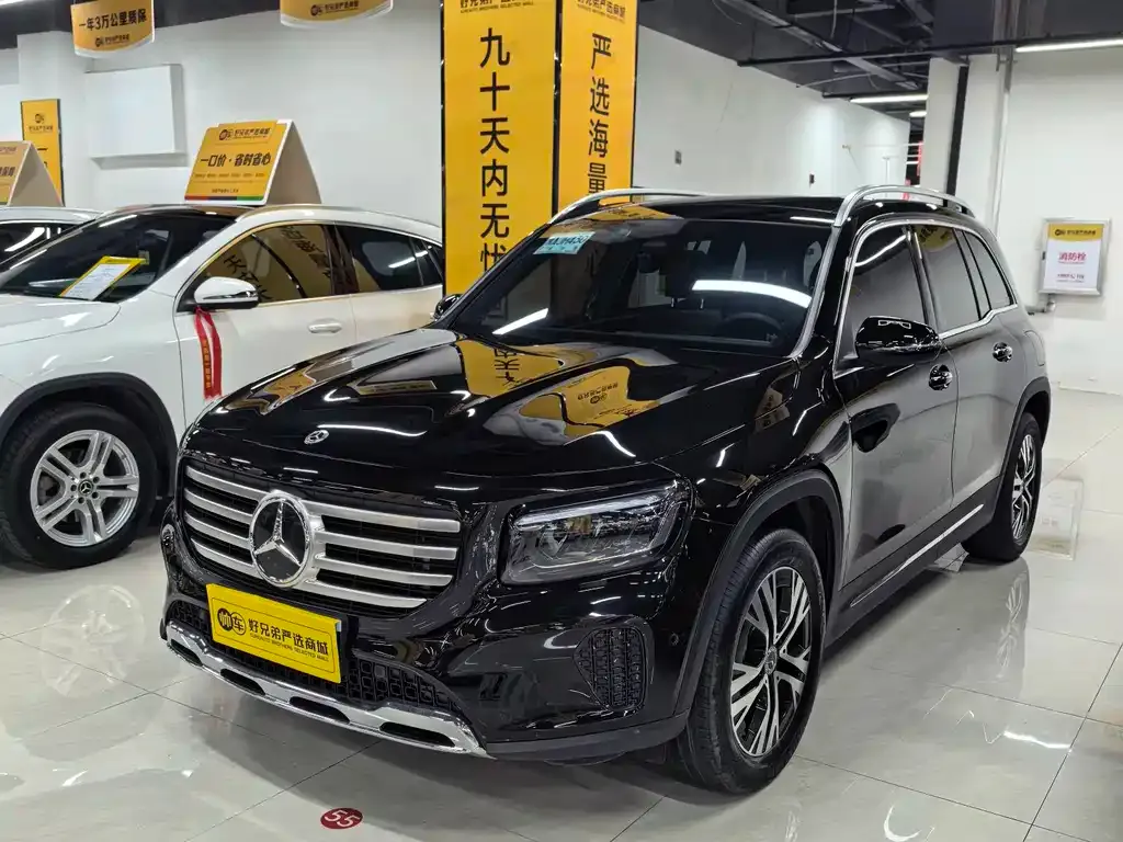 Mercedes-Benz GLB — фото 1