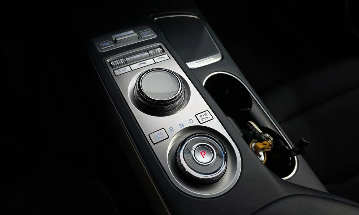 Genesis GV70 — фото 4