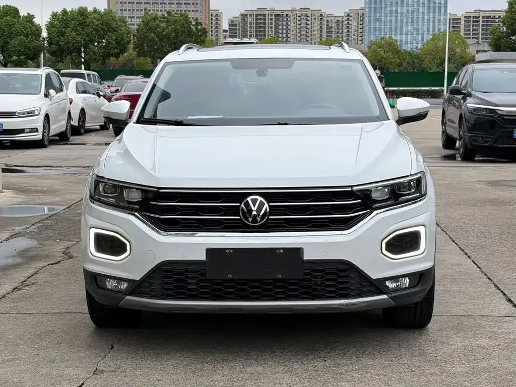 Volkswagen T-Roc — фото 7