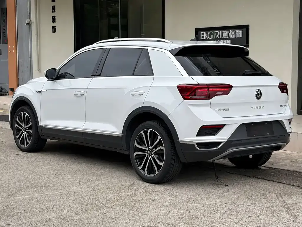 Volkswagen T-Roc — фото 3