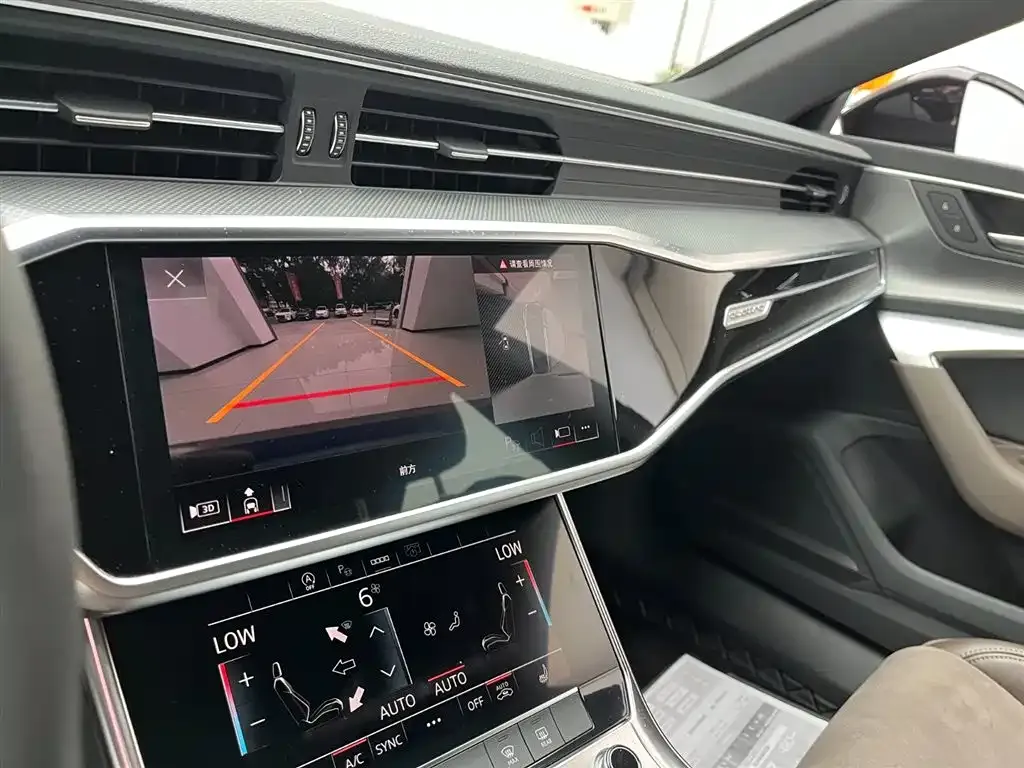 Audi A7L — фото 9