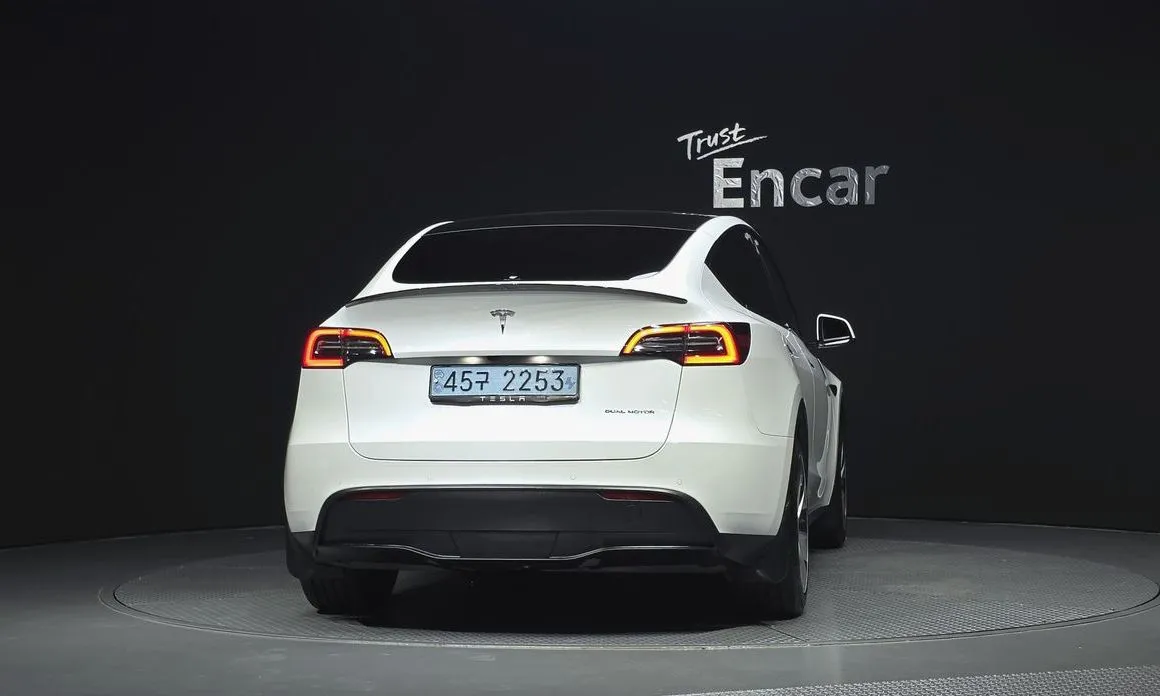 Tesla Model Y — фото 4
