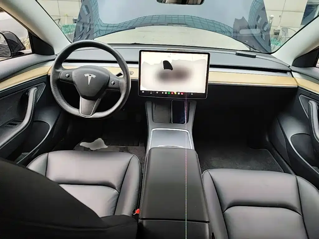 Tesla Model 3 — фото 3