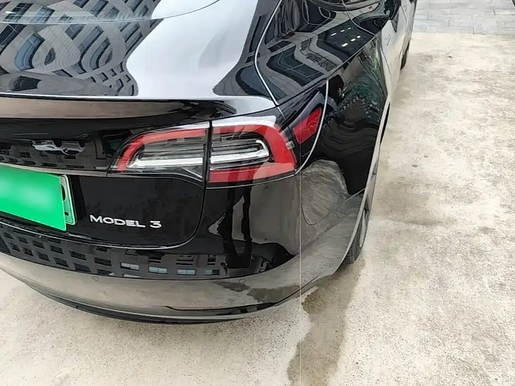 Tesla Model 3 — фото 4