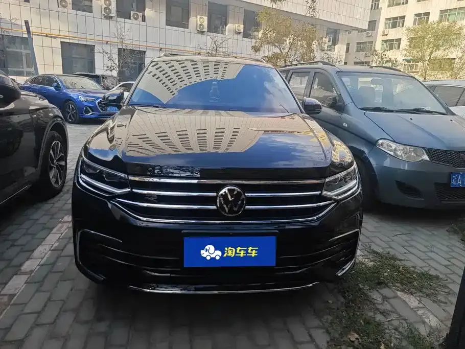 Volkswagen Tiguan L — фото 9