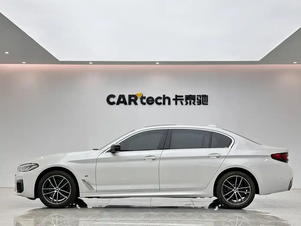 BMW 5 Series — фото 3