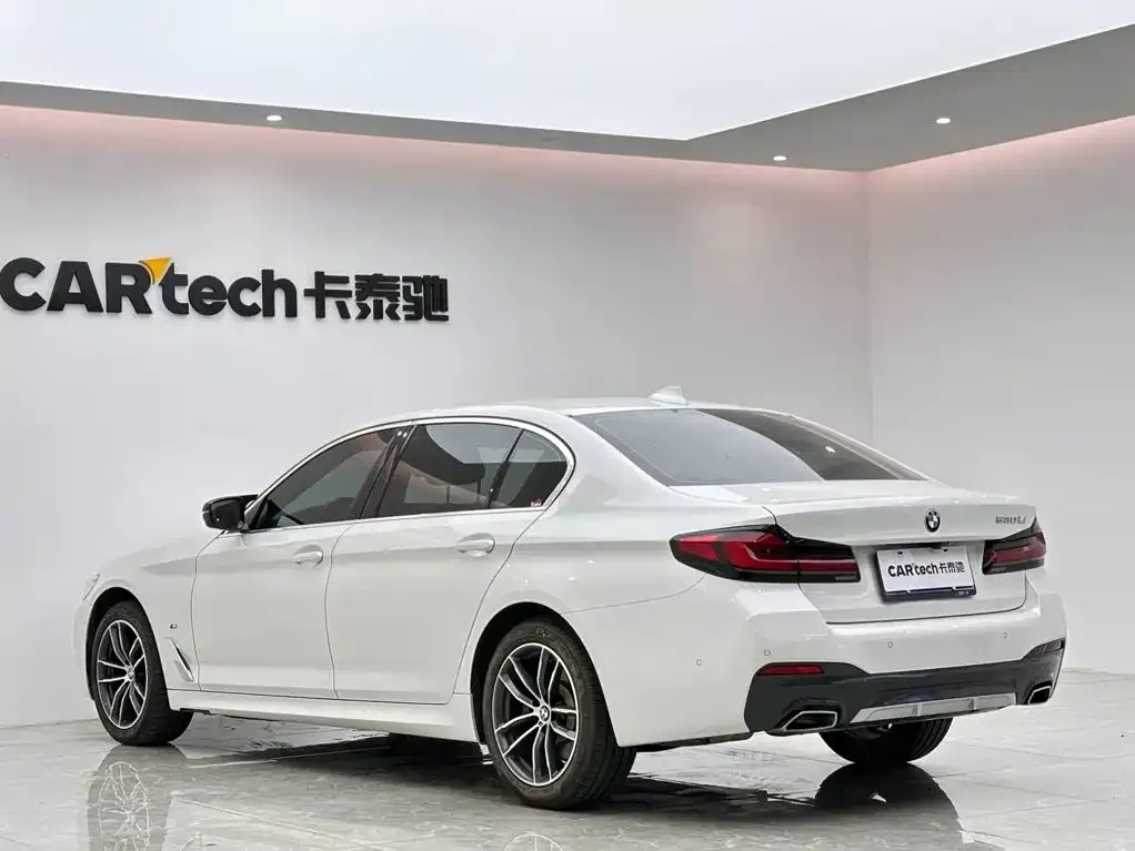 BMW 5 Series — фото 5