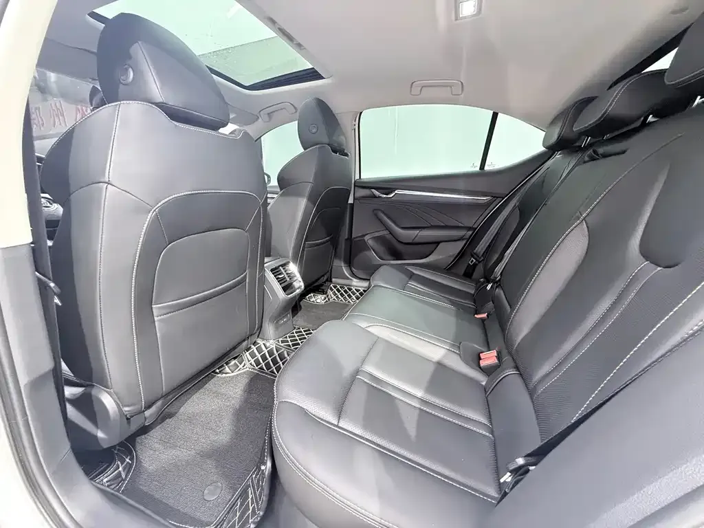 Skoda Octavia — фото 4
