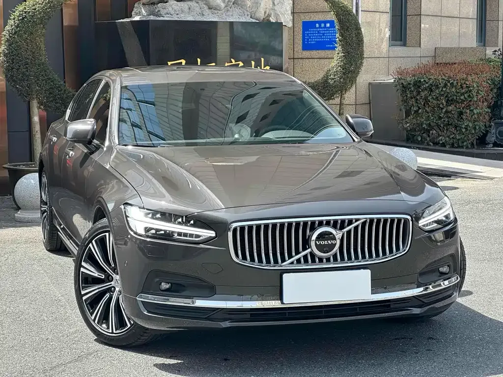 Volvo S90 — фото 4