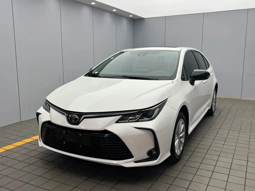Toyota Corolla — фото 1