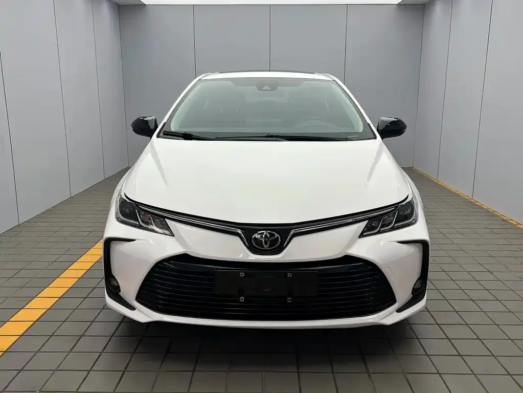 Toyota Corolla — фото 2