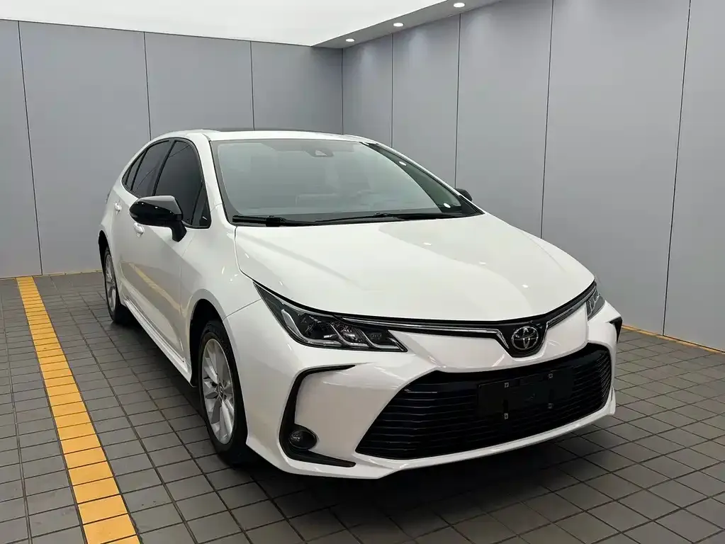 Toyota Corolla — фото 4