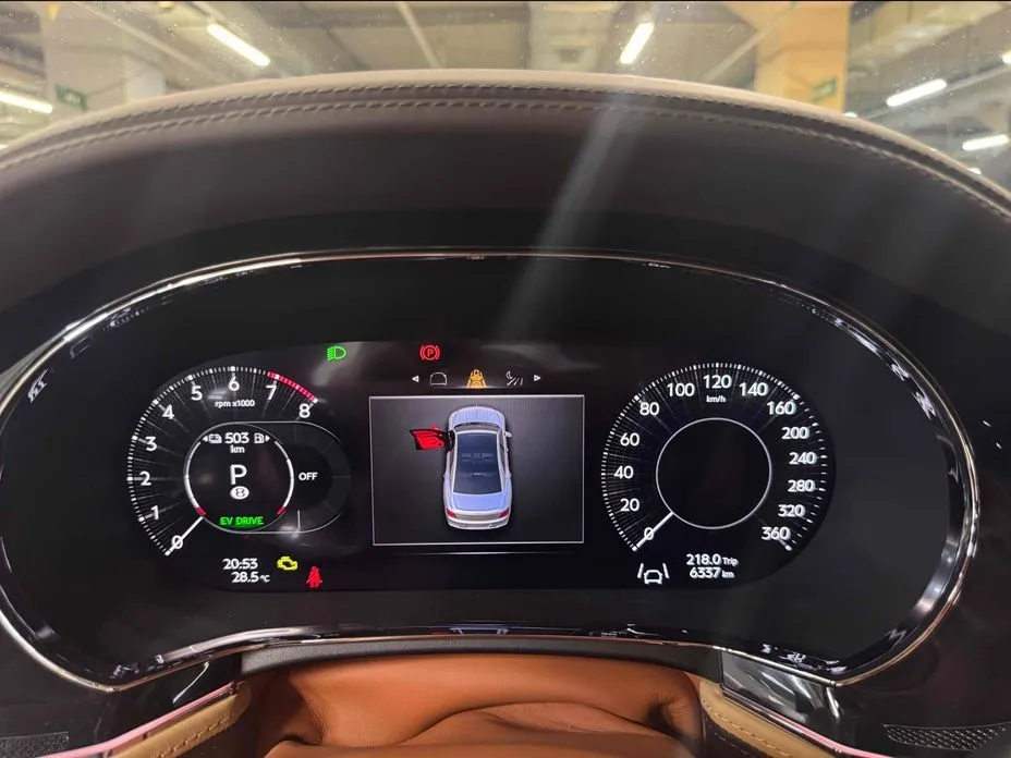 Bentley Flying Spur — фото 4