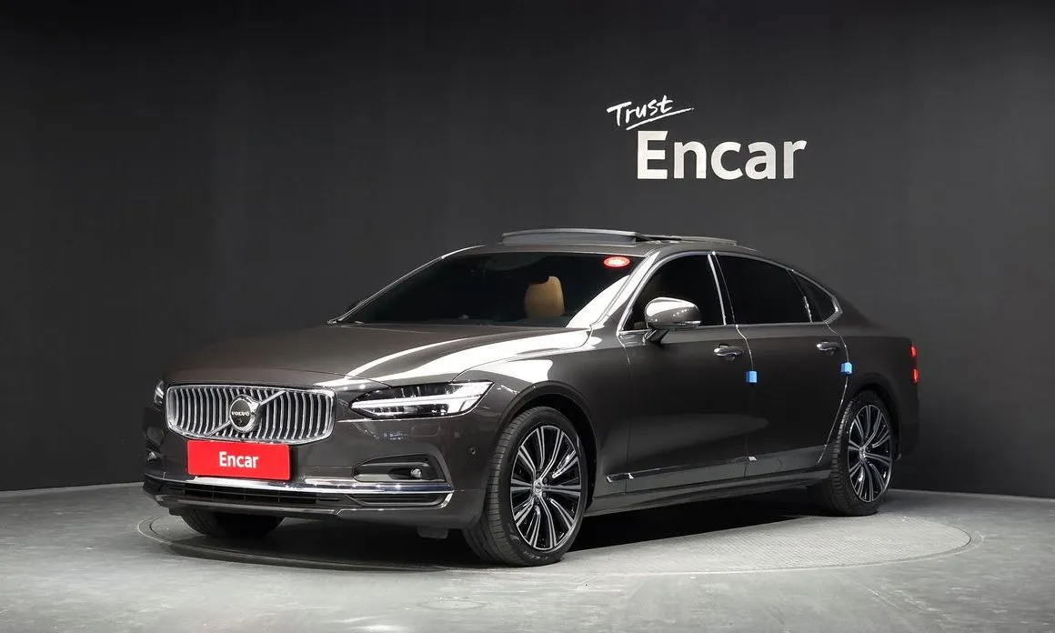 Volvo S90 — фото 1