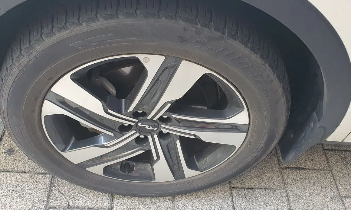 Kia Sorento — фото 7