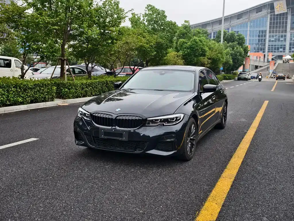 BMW 3 Series — фото 1