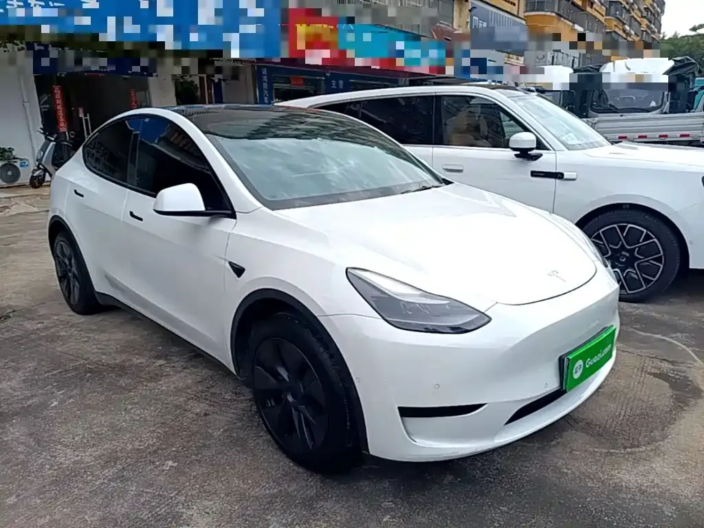 Tesla Model Y — фото 5