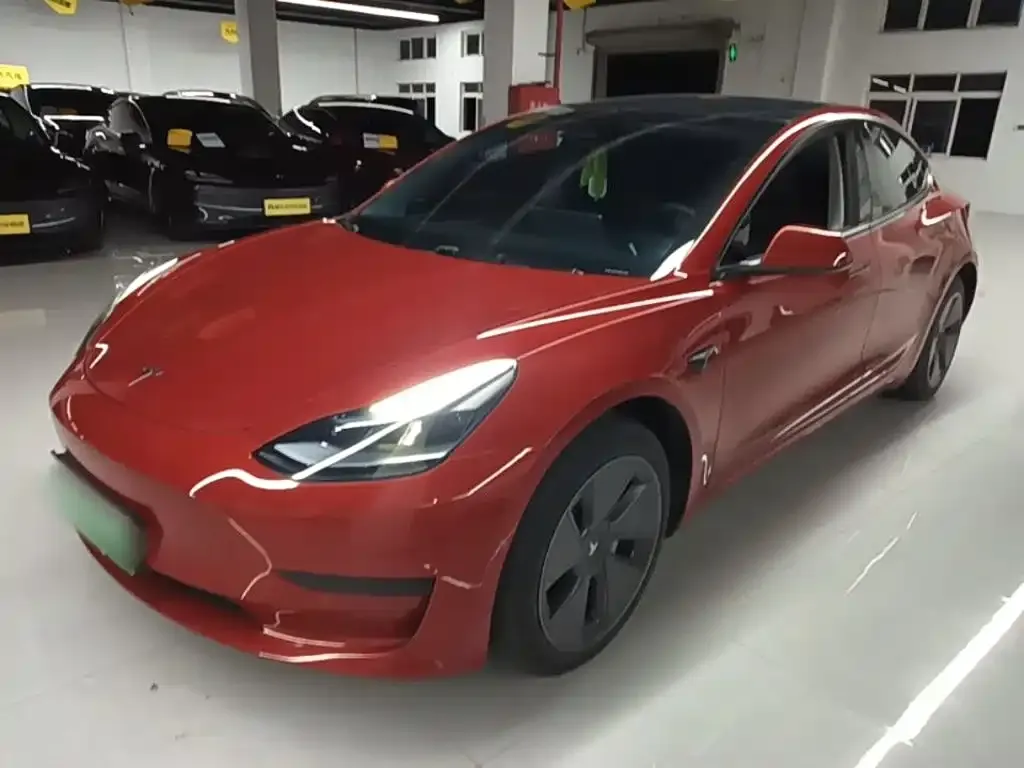 Tesla Model 3 — фото 2