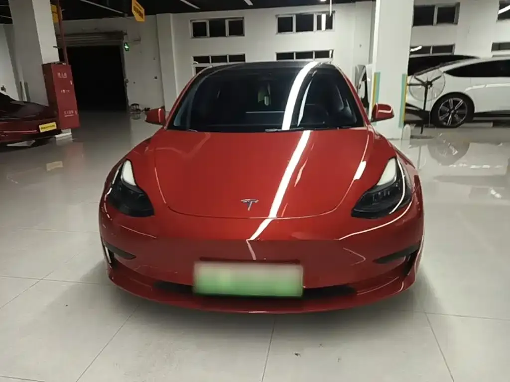 Tesla Model 3 — фото 3