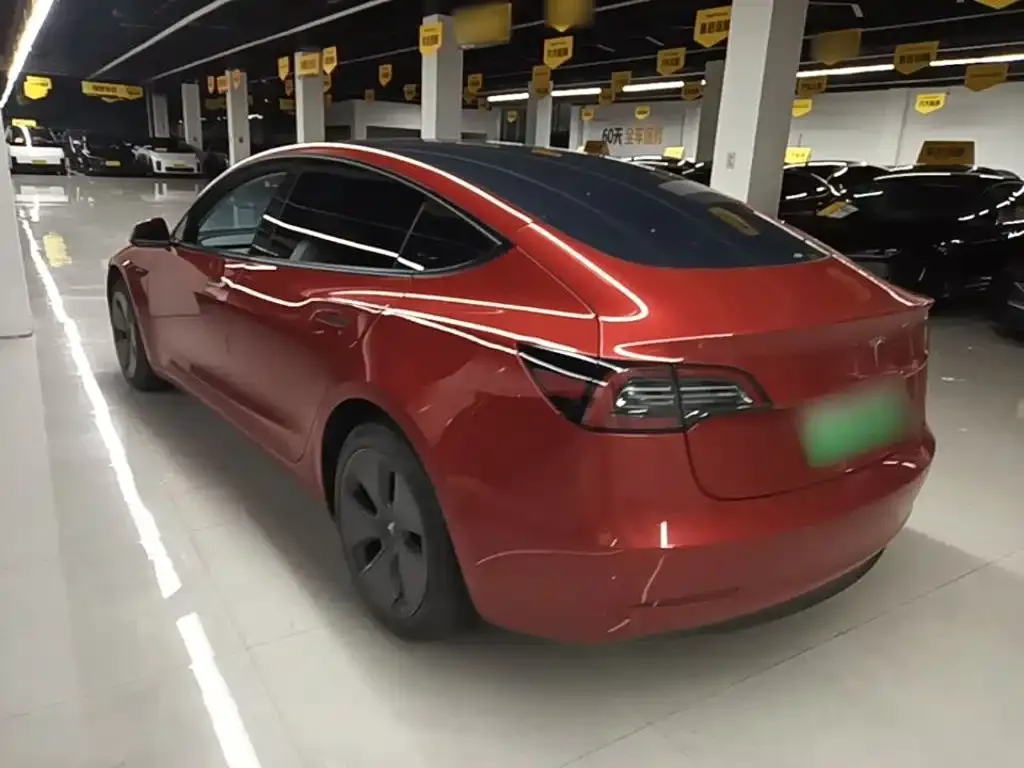 Tesla Model 3 — фото 8