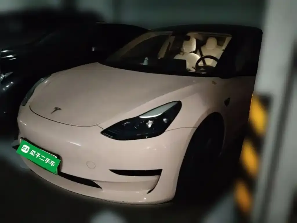 Tesla Model 3 — фото 1