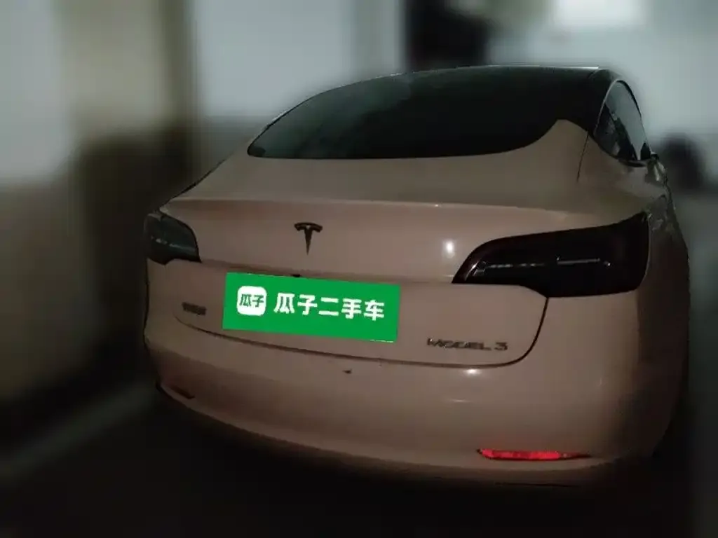 Tesla Model 3 — фото 5