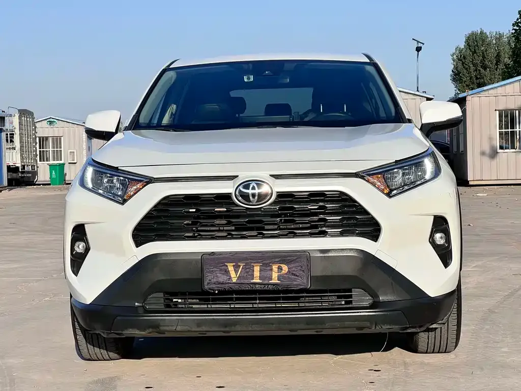 Toyota RAV4 — фото 2