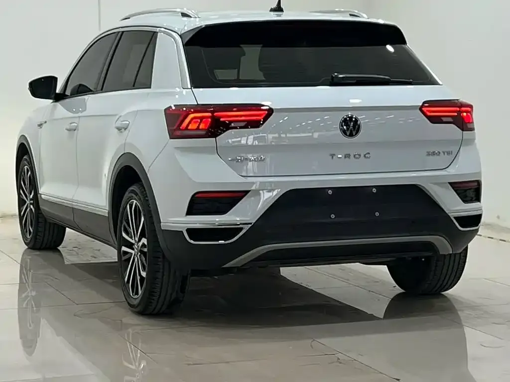 Volkswagen T-Roc — фото 4