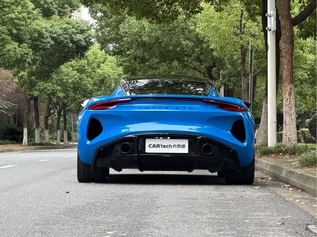 Lotus Emira — фото 3