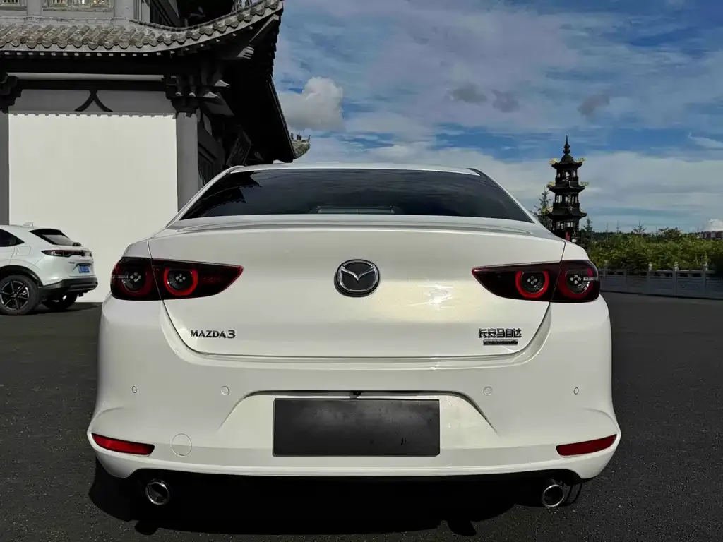 Mazda 3 Axela — фото 9