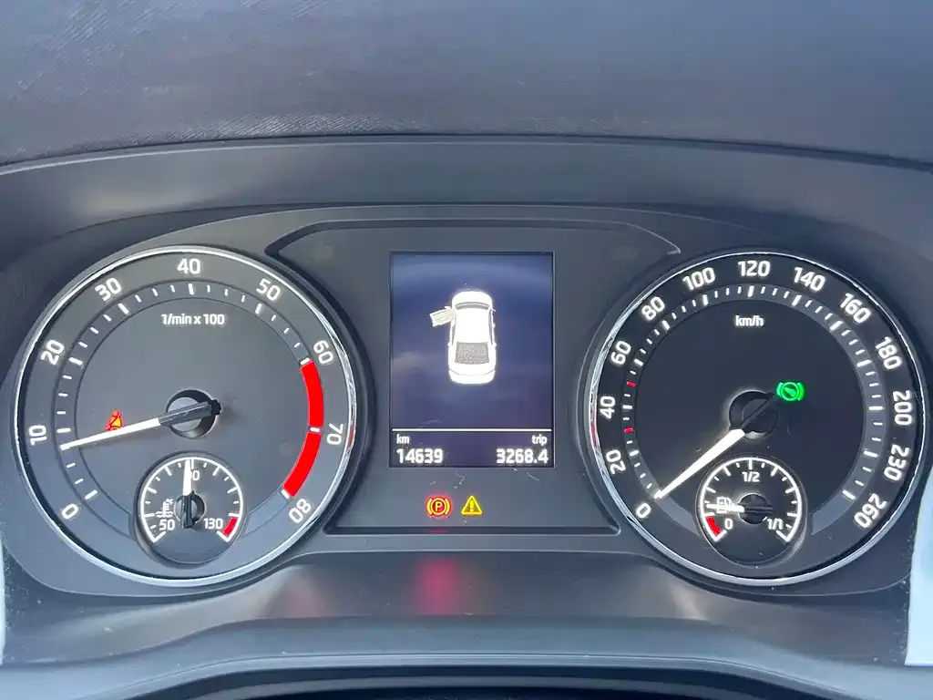 Skoda Octavia — фото 8