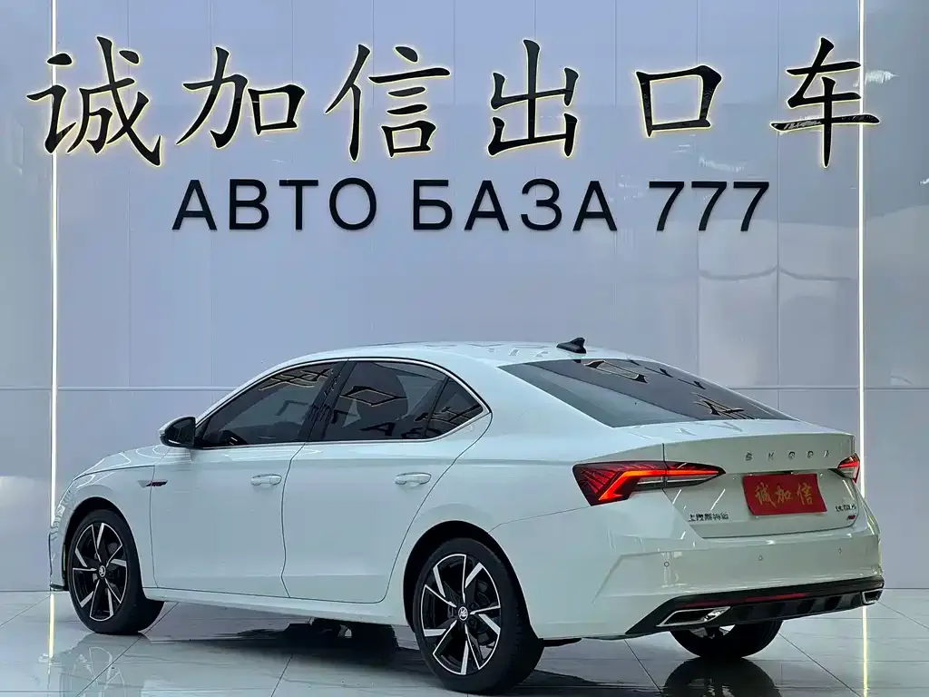 Skoda Octavia — фото 3