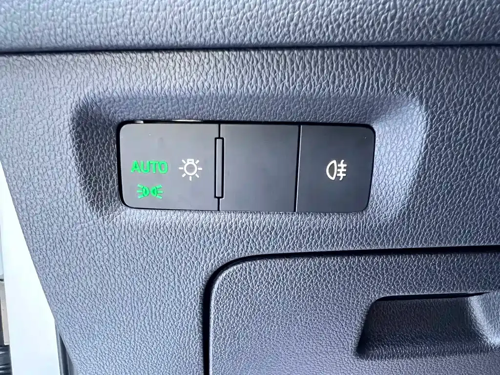 Skoda Octavia — фото 10