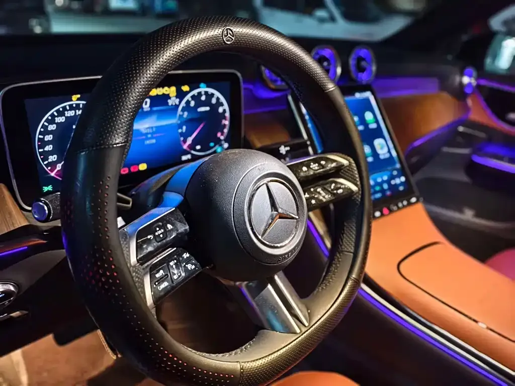 Mercedes-Benz GLC — фото 9