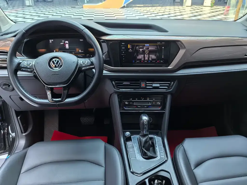 Volkswagen Tharu — фото 6