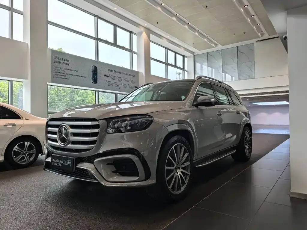 Mercedes-Benz GLS — фото 1