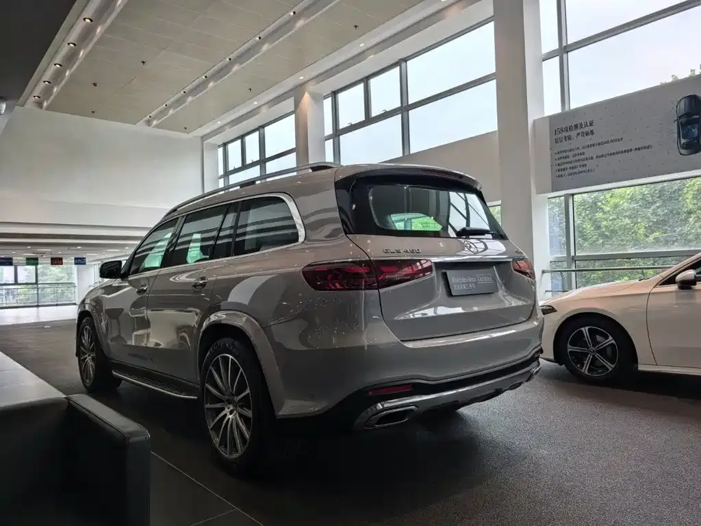 Mercedes-Benz GLS — фото 9