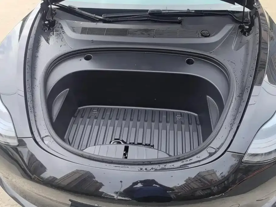 Tesla Model 3 — фото 10