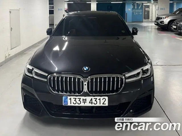 BMW 5-Series — фото 1