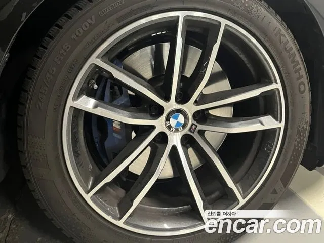 BMW 5-Series — фото 10